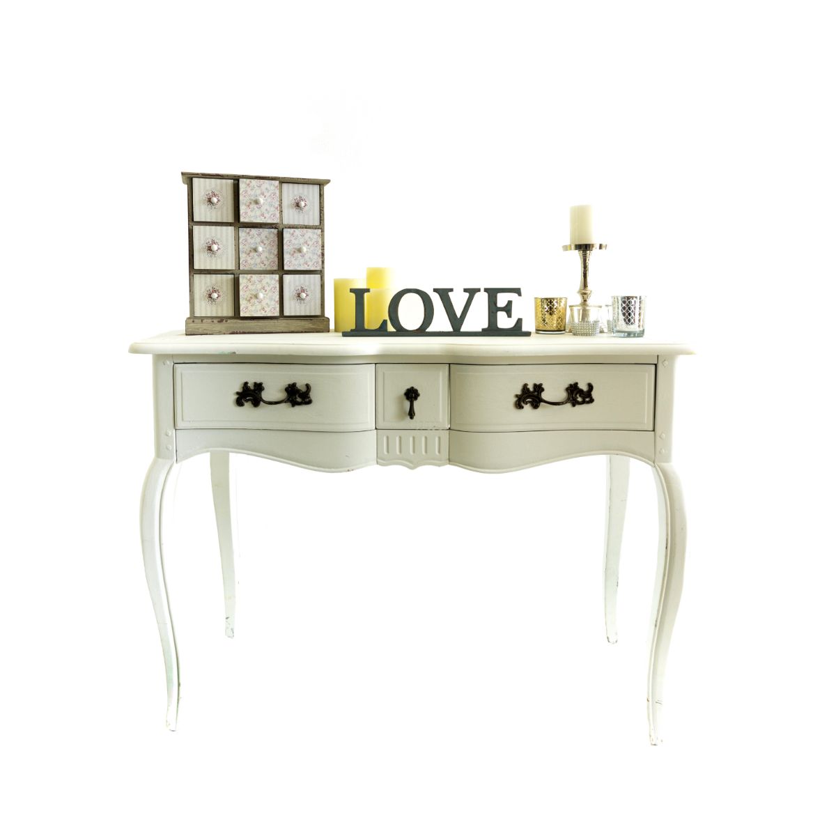  Drawer Console Table With Decorations 
